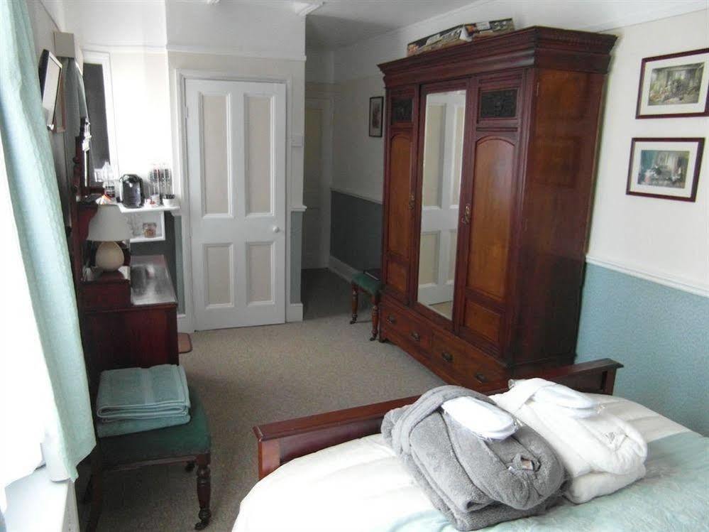 Saint Hilda'S House Bed & Breakfast Уитби Екстериор снимка