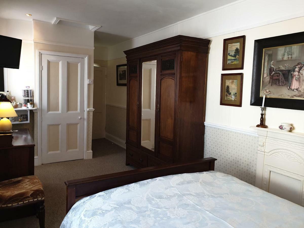Saint Hilda'S House Bed & Breakfast Уитби Екстериор снимка